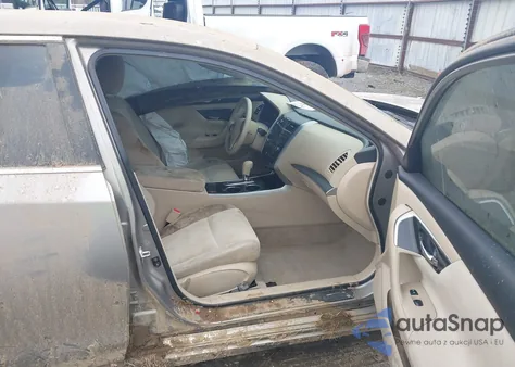 2013 Nissan Altima 2.5 S z USA, uszkodzony, nr VIN 1N4AL3AP5DN414639